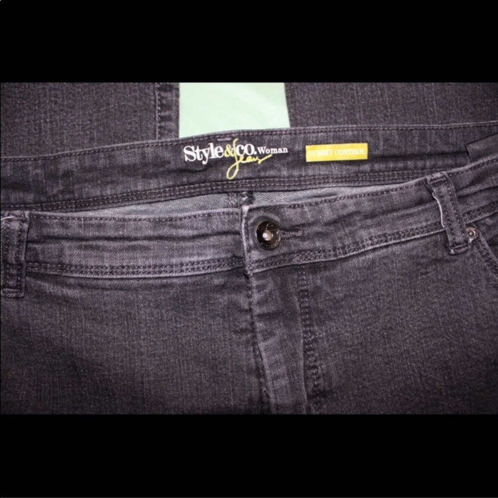 Re-posh! Black denim Style & Company Jeans Sz 20W